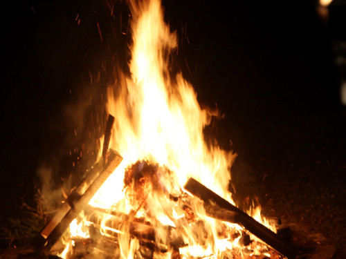 Osternachtsgottesdienst mit OSterfeuer im Park – Foto 6
