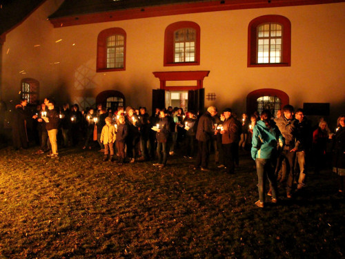 Osternachtsgottesdienst mit OSterfeuer im Park – Foto 12
