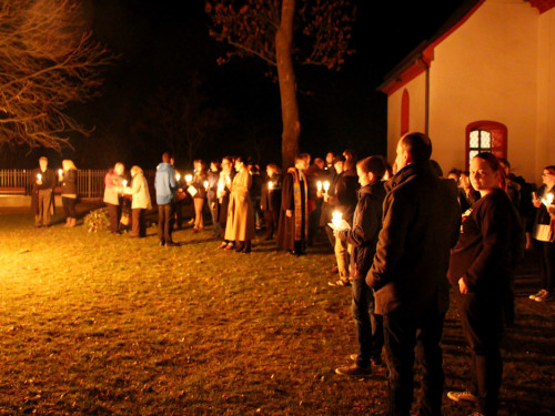 Osternachtsgottesdienst mit OSterfeuer im Park – Foto 16