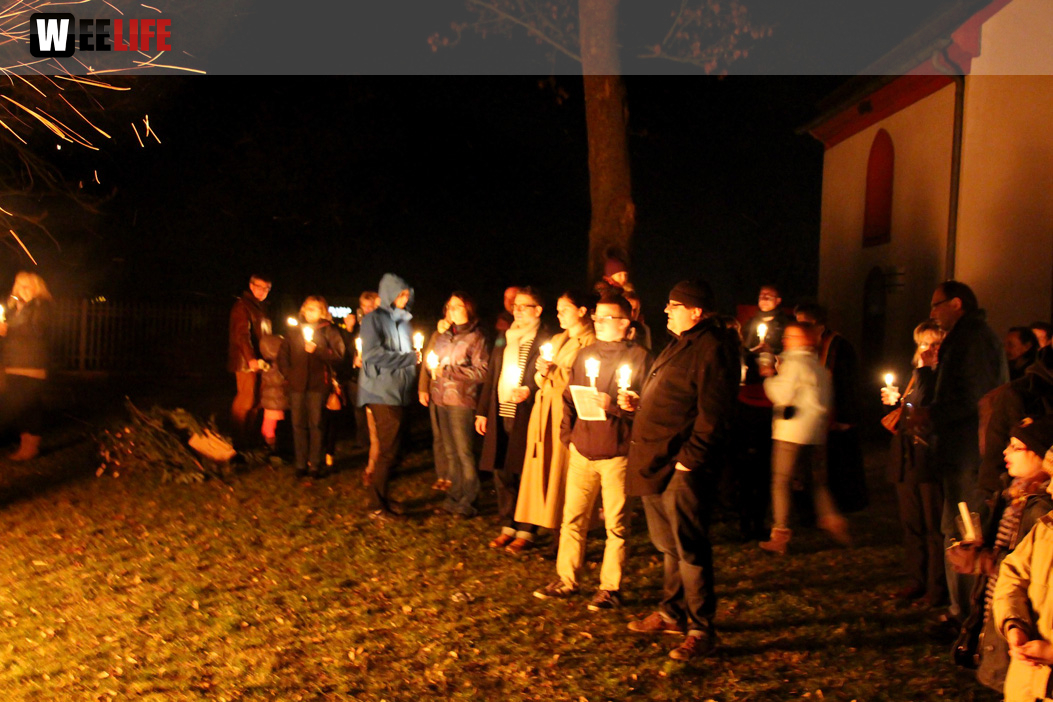 Osternachtsgottesdienst mit OSterfeuer im Park
