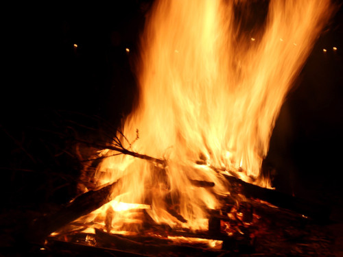 Osternachtsgottesdienst mit OSterfeuer im Park – Foto 19