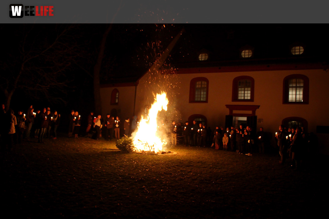 Osternachtsgottesdienst mit OSterfeuer im Park