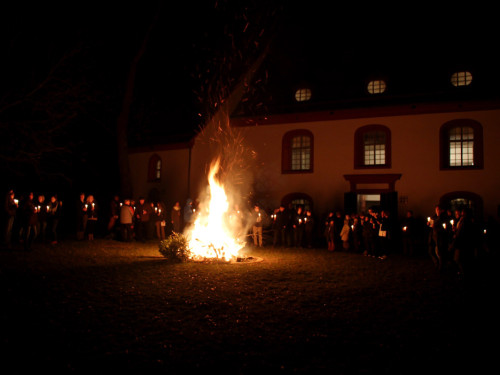 Osternachtsgottesdienst mit OSterfeuer im Park – Foto 23