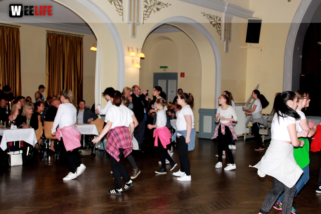 Abschlussball April Hofecker Münster Mittelschule Oberkotzau