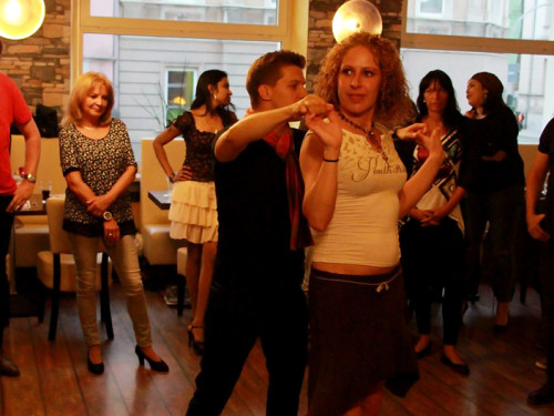 SALSA-PREMIERE im Brasil in HOF – Foto 2