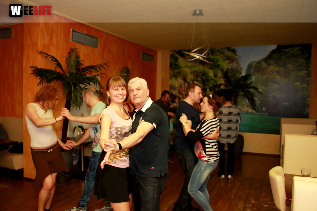 SALSA-PREMIERE im Brasil in HOF