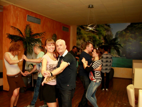 SALSA-PREMIERE im Brasil in HOF – Foto 4