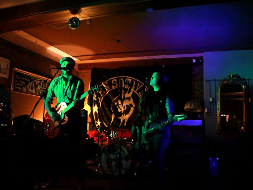 IN.DIE.musik Nightmare on Lindenstraße: THE SENSITIVES Edgy Pun – Foto 13