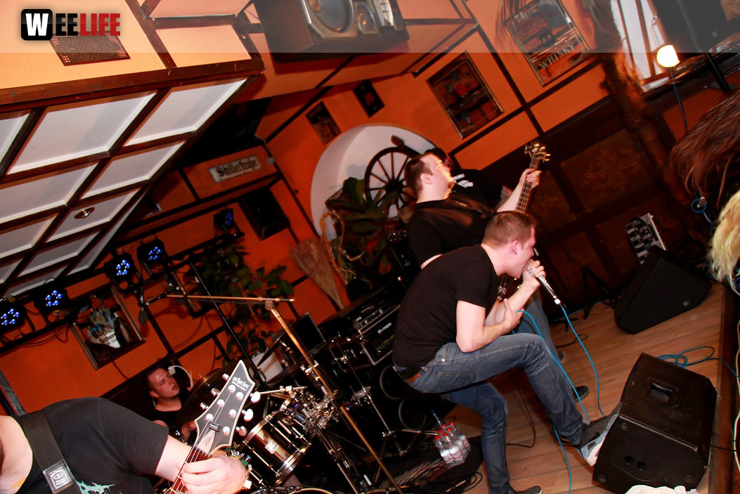 Konzert Mosh Into May III Frogstar Battle Machine Pesterous Mind Heressiah