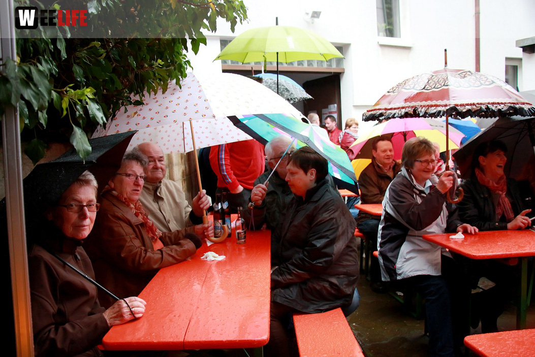 InnenHofKonzert Hotel Burghof Menno Stuifmeel Jugendhilfe St. Elisabeth Fräulein Elli Nicol Bad u. Heizung Frankensima
