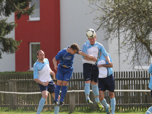 TuS Erkersreuth - 1. FC Gefrees II – Foto 12