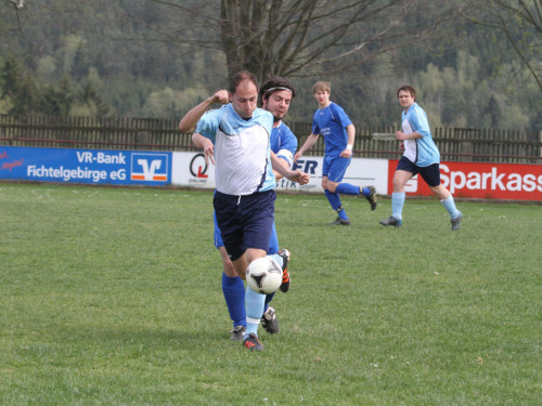 TuS Erkersreuth - 1. FC Gefrees II – Foto 21