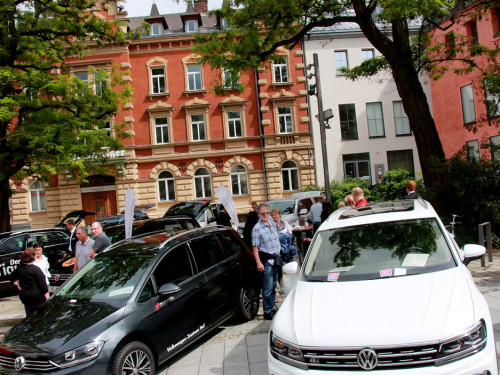 Autoschau Boxenstopp – Foto 24
