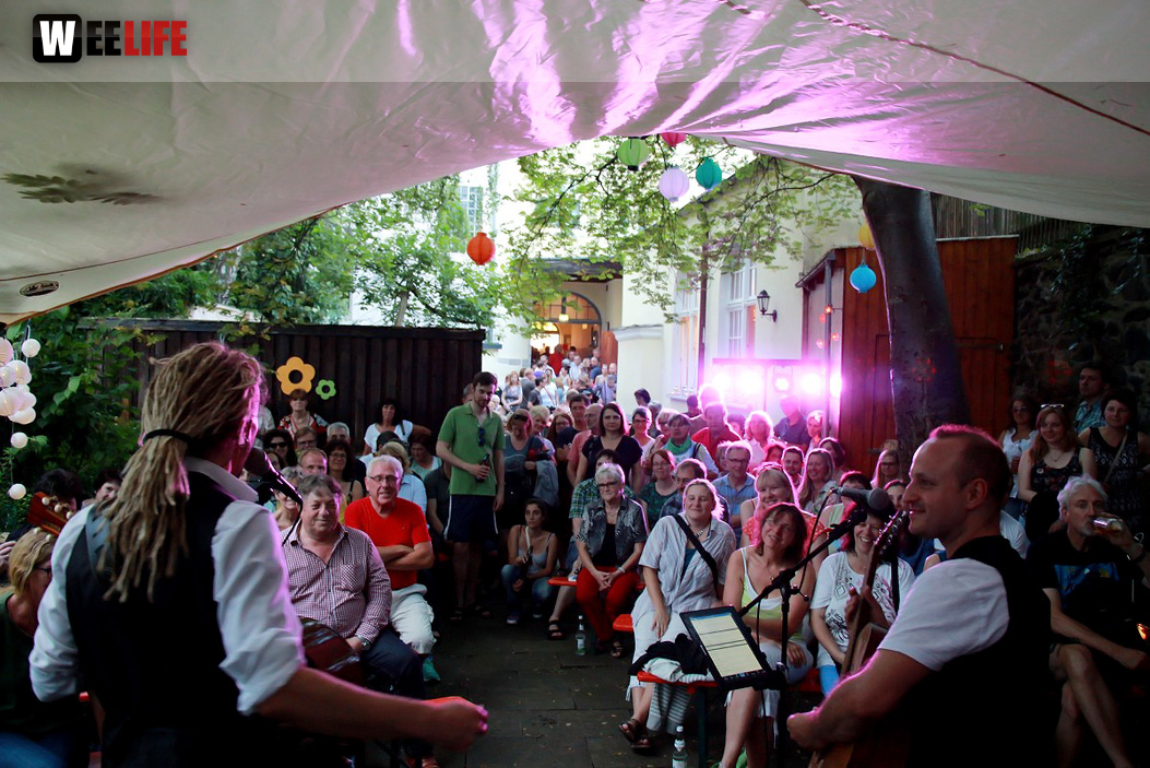 InnenHofKonzert PLAY AGAIN SAM
