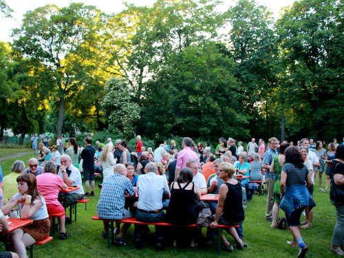 InnenHofKonzert SUZAN BAKER & DENNIS LÜDDIKE – Foto 19