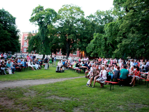 InnenHofKonzert SUZAN BAKER & DENNIS LÜDDIKE – Foto 28