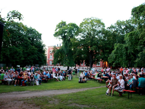 InnenHofKonzert SUZAN BAKER & DENNIS LÜDDIKE – Foto 30