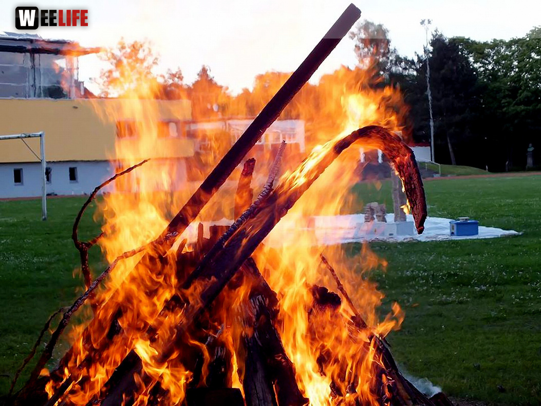 Sonnwendfeuer