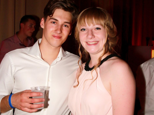 Abier Bildung nach Maß After Show Party Schiller Gym Hof – Foto 41