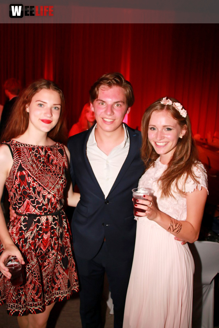 Abier Bildung nach Maß After Show Party Schiller Gym Hof
