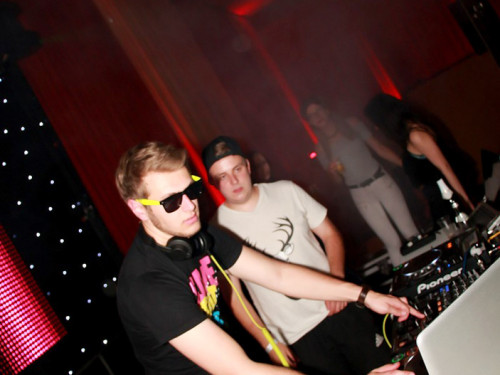 Abier Bildung nach Maß After Show Party Schiller Gym Hof – Foto 52
