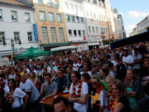 Public Viewing EM Deutschland Slowakei Euroherz Fanmeile  – Foto 28