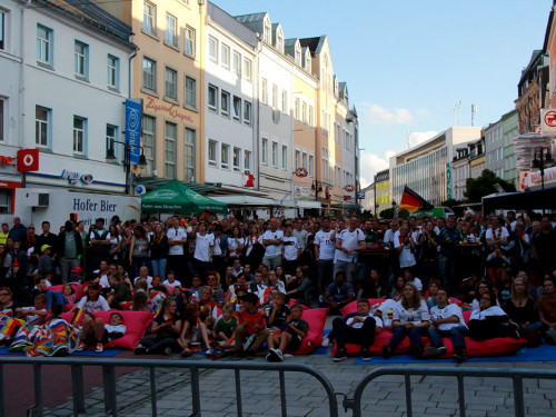 Public Viewing EM Deutschland Slowakei Euroherz Fanmeile  – Foto 33