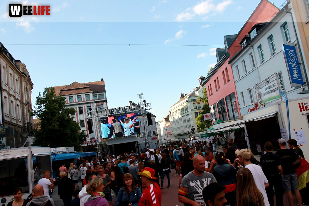 Public Viewing EM Deutschland Slowakei Euroherz Fanmeile 