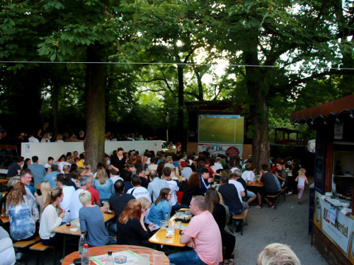 Public Viewing EM Deutschland Slowakei ParkCafe  – Foto 3