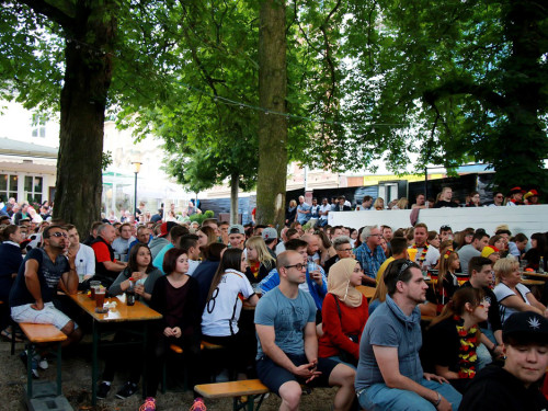 Public Viewing EM Deutschland Slowakei ParkCafe  – Foto 6