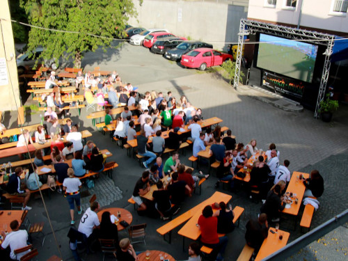 Public Viewing EM Deutschland Slowakei Treffpunkt – Foto 13