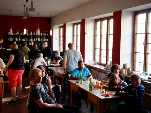 Public Viewing EM Deutschland Slowakei Trompeter,Buttler\'s – Foto 4