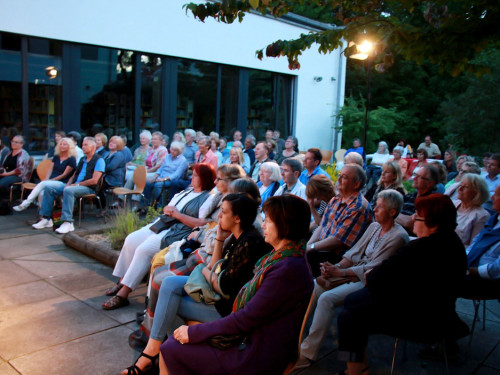 Musiktheater Ka Weiber ka Gschrei Das Baumann  Tag der Franken – Foto 11