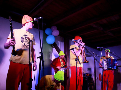 Antistadl-Festival mit Tag der Franken mit  Mahrsmännchen Gankino Circus – Foto 47