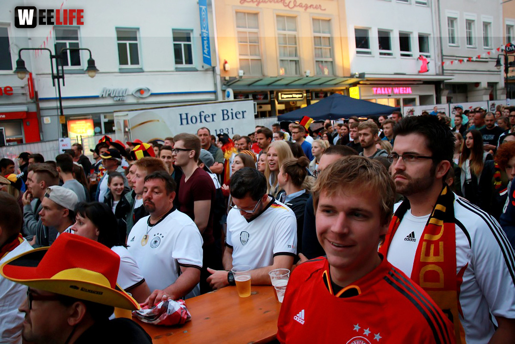 Public Viewing EM Deutschland - Italien - Euroherz Fanmeile
