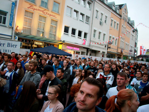 Public Viewing EM Deutschland - Italien - Euroherz Fanmeile – Foto 18