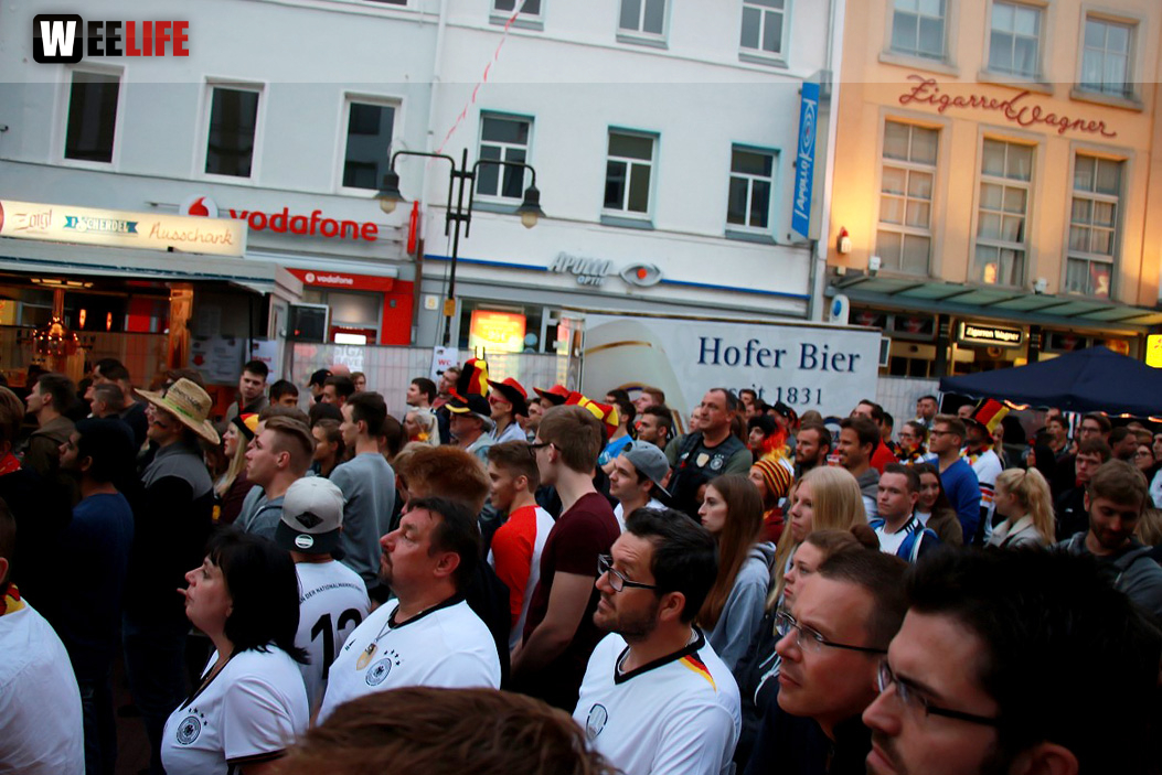 Public Viewing EM Deutschland - Italien - Euroherz Fanmeile