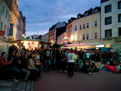 Public Viewing EM Deutschland - Italien - Euroherz Fanmeile – Foto 28