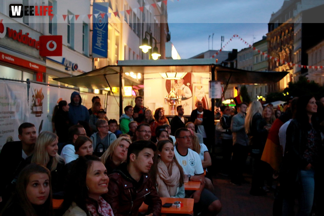 Public Viewing EM Deutschland - Italien - Euroherz Fanmeile