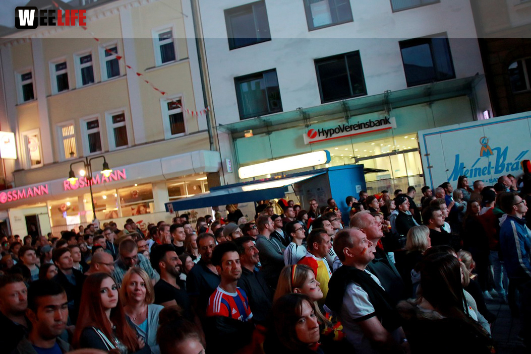 Public Viewing EM Deutschland - Italien - Euroherz Fanmeile