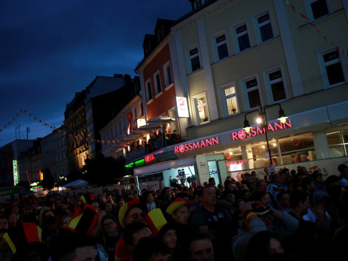 Public Viewing EM Deutschland - Italien - Euroherz Fanmeile – Foto 33