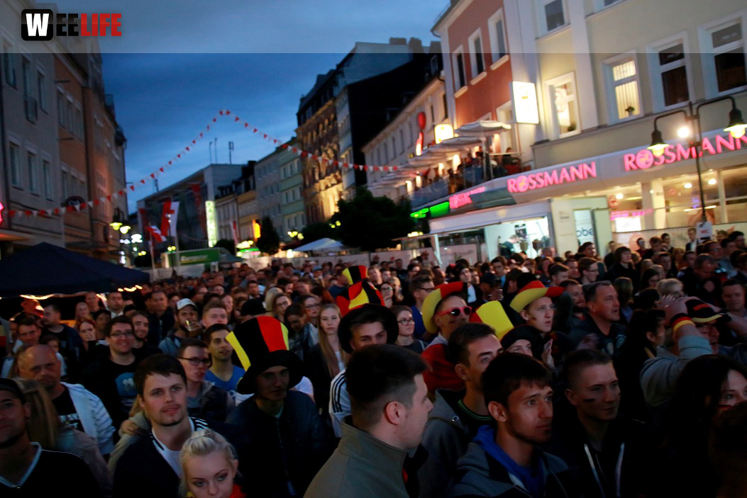 Public Viewing EM Deutschland - Italien - Euroherz Fanmeile