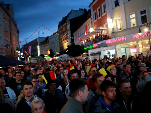 Public Viewing EM Deutschland - Italien - Euroherz Fanmeile – Foto 34