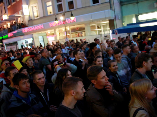 Public Viewing EM Deutschland - Italien - Euroherz Fanmeile – Foto 35