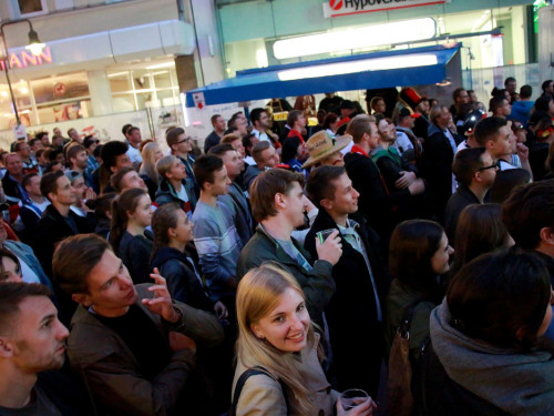 Public Viewing EM Deutschland - Italien - Euroherz Fanmeile – Foto 36