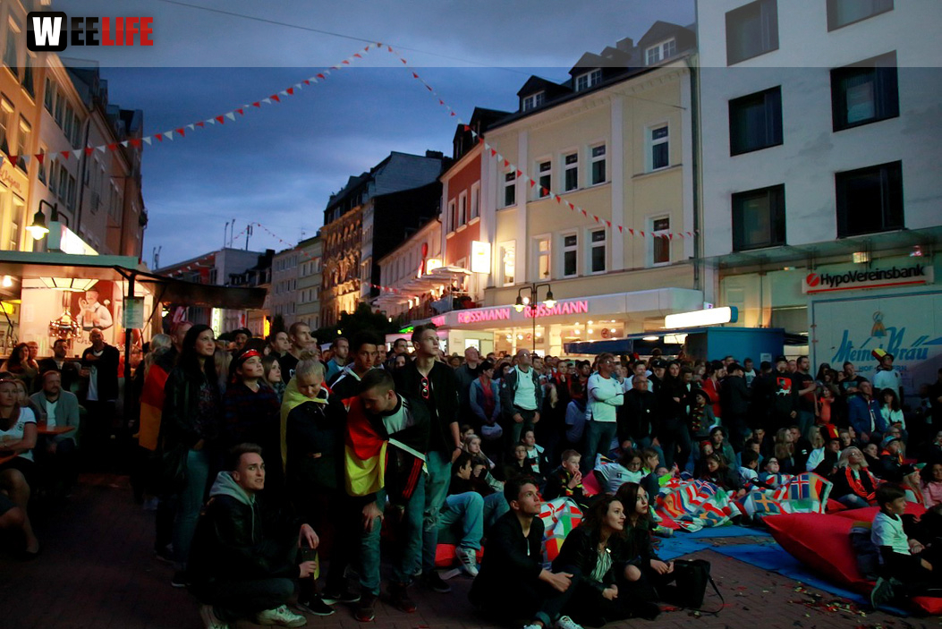 Public Viewing EM Deutschland - Italien - Euroherz Fanmeile