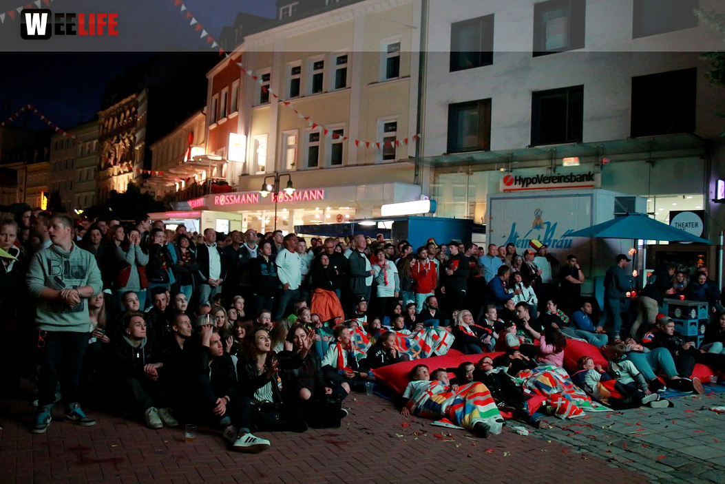 Public Viewing EM Deutschland - Italien - Euroherz Fanmeile