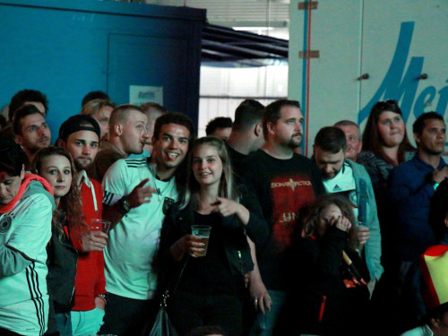 Public Viewing EM Deutschland - Italien - Euroherz Fanmeile – Foto 56