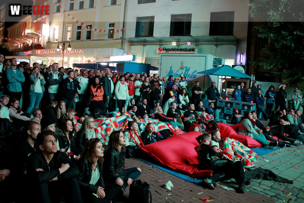 Public Viewing EM Deutschland - Italien - Euroherz Fanmeile