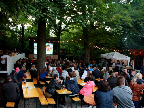 Public Viewing EM Deutschland - Italien ParkCafe – Foto 3